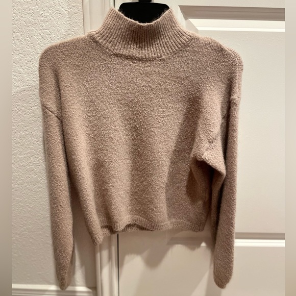 Anthropologie Sweaters - Anthropologie Line and Dot Sweater